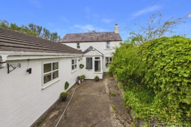 Rhes-Y-Cae, Holywell